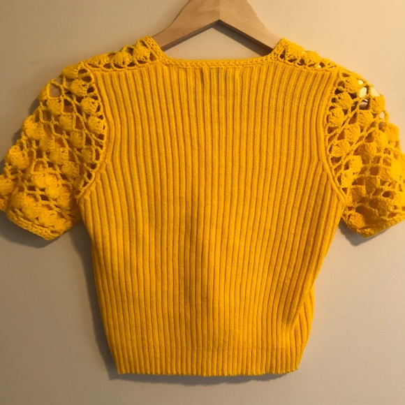 Golden yellow knit acrylic blouse - Picture 2 of 4